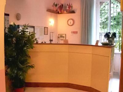 Hotel Rallye Milan Bagian luar foto