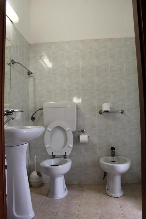 Hotel Rallye Milan Bagian luar foto